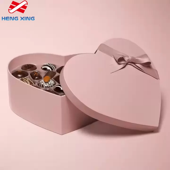 fabbrica di scatole di carta con coperchio e base