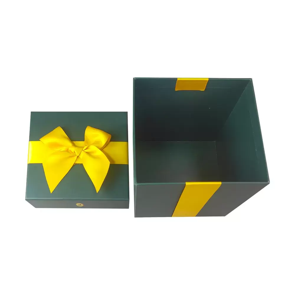  Scatola con coperchio e base 