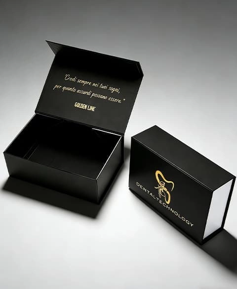 Scatola con chiusura magnetica